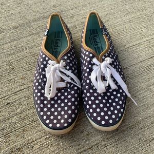Keds, Navy Blue, polka-dot Canvas, size 6